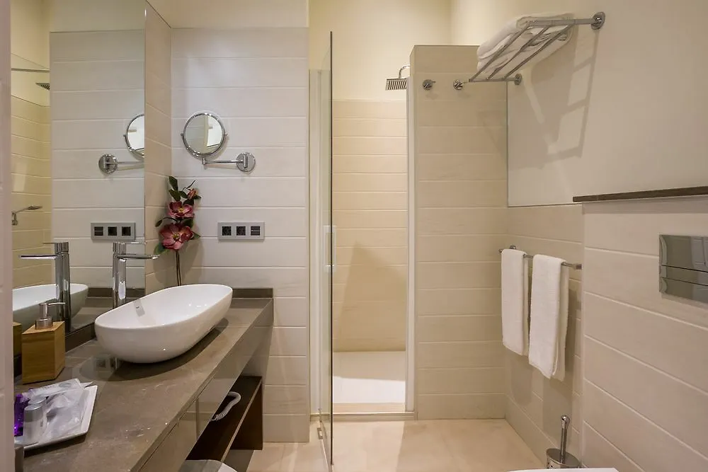 Hotel Puerta Catedral Vinuesa15 Sevilla